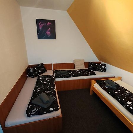 Restaurace A Penzion Lutena Dolni Lutyne Zewnętrze zdjęcie