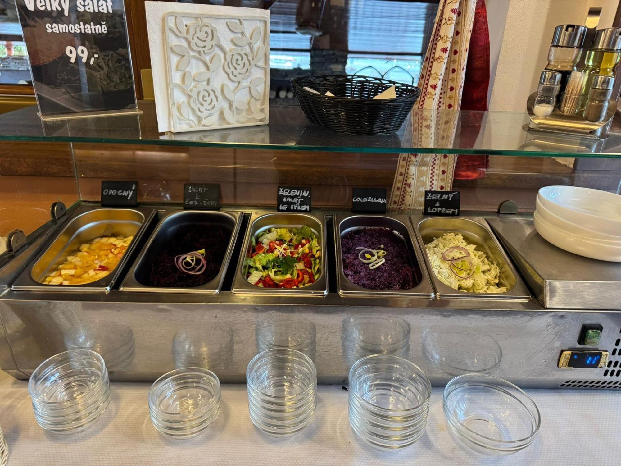 Restaurace A Penzion Lutena Dolni Lutyne Zewnętrze zdjęcie